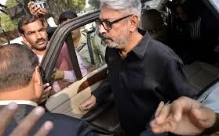 Sanjay Leela Bhansali faces FIR over Love & War dispute