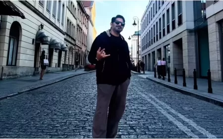 Arshad Warsi begins shooting for King in Poland